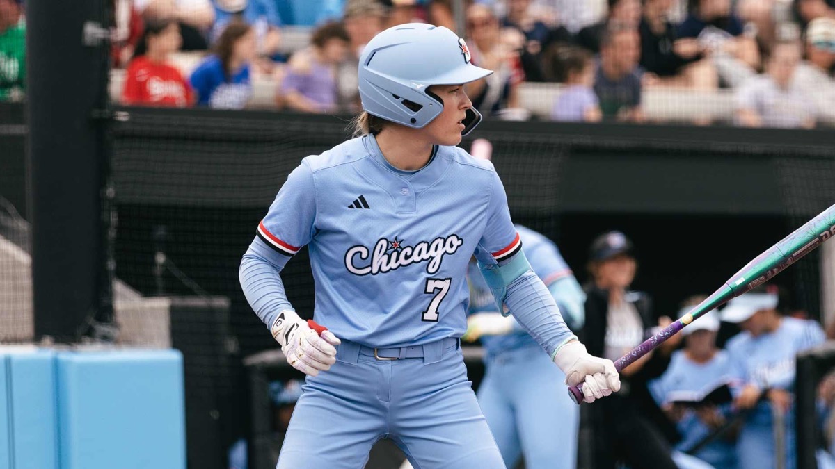 Chicago Bandits infielder Sami Williams, No. 7, in her batting stance in a powder blue uniform